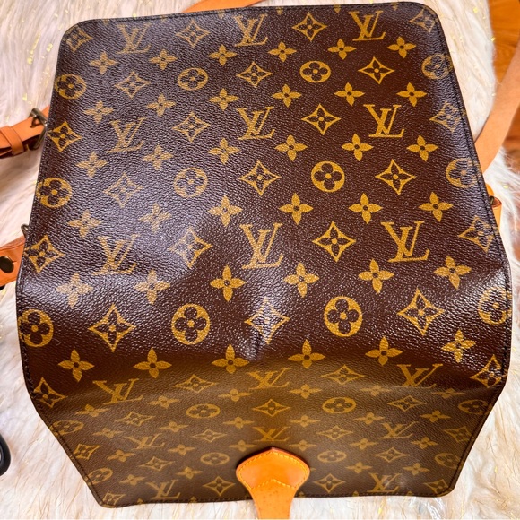 Louis Vuitton GM Cartouchiere sling Crossbag bag only - Picture 9 of 16